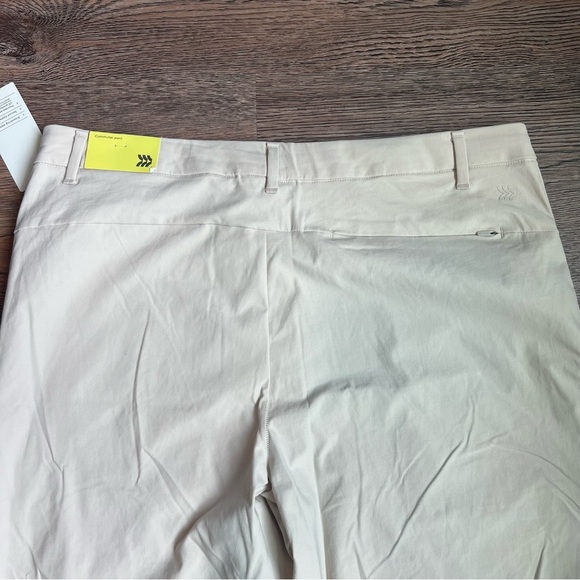 All in Motion Men's Cream Commuter Pant - Picture 5 of 7